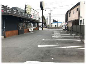 さがみはら陽光台食堂の広くてとめやすい駐車場です。 さがみはら陽光台食堂の広くてとめやすい駐車場です。