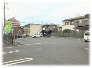 まいどおおきに陽光台食堂の駐車場は広くて停めやすいです。 まいどおおきに陽光台食堂の駐車場は広くて停めやすいです。