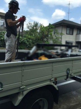 川崎市の町工場からユニック車積み込み