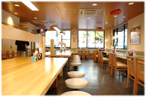 さがみはら陽光台食堂の明るい店内の様子 さがみはら陽光台食堂の明るい店内の様子